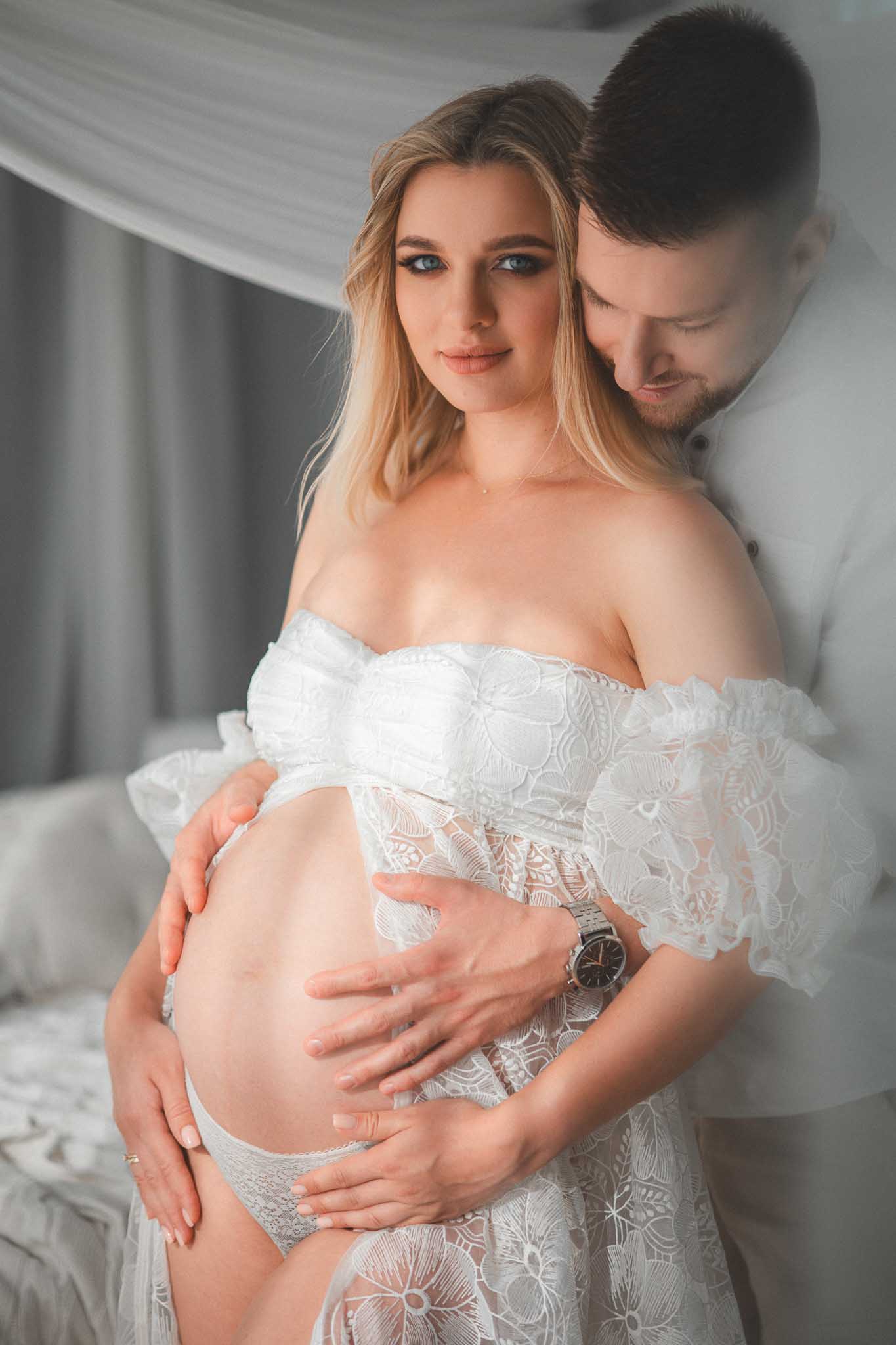 Agata-zatorska-fotografia-profoto-sesja-ciazowa_studio_lifestyle-gdansk-trojmiasto-kolektywne-studio-110