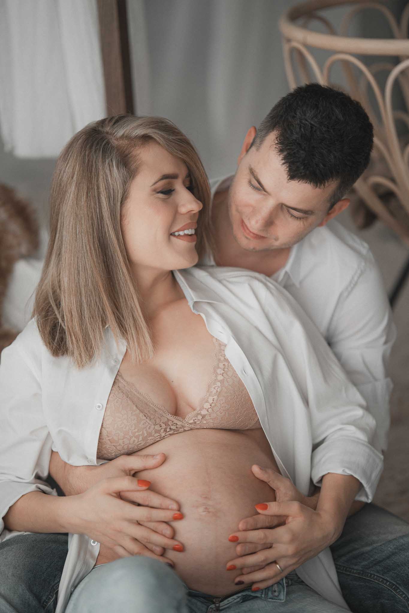 Agata-zatorska-fotografia-profoto-sesja-ciazowa_studio_lifestyle-gdansk-trojmiasto-kolektywne-studio-132