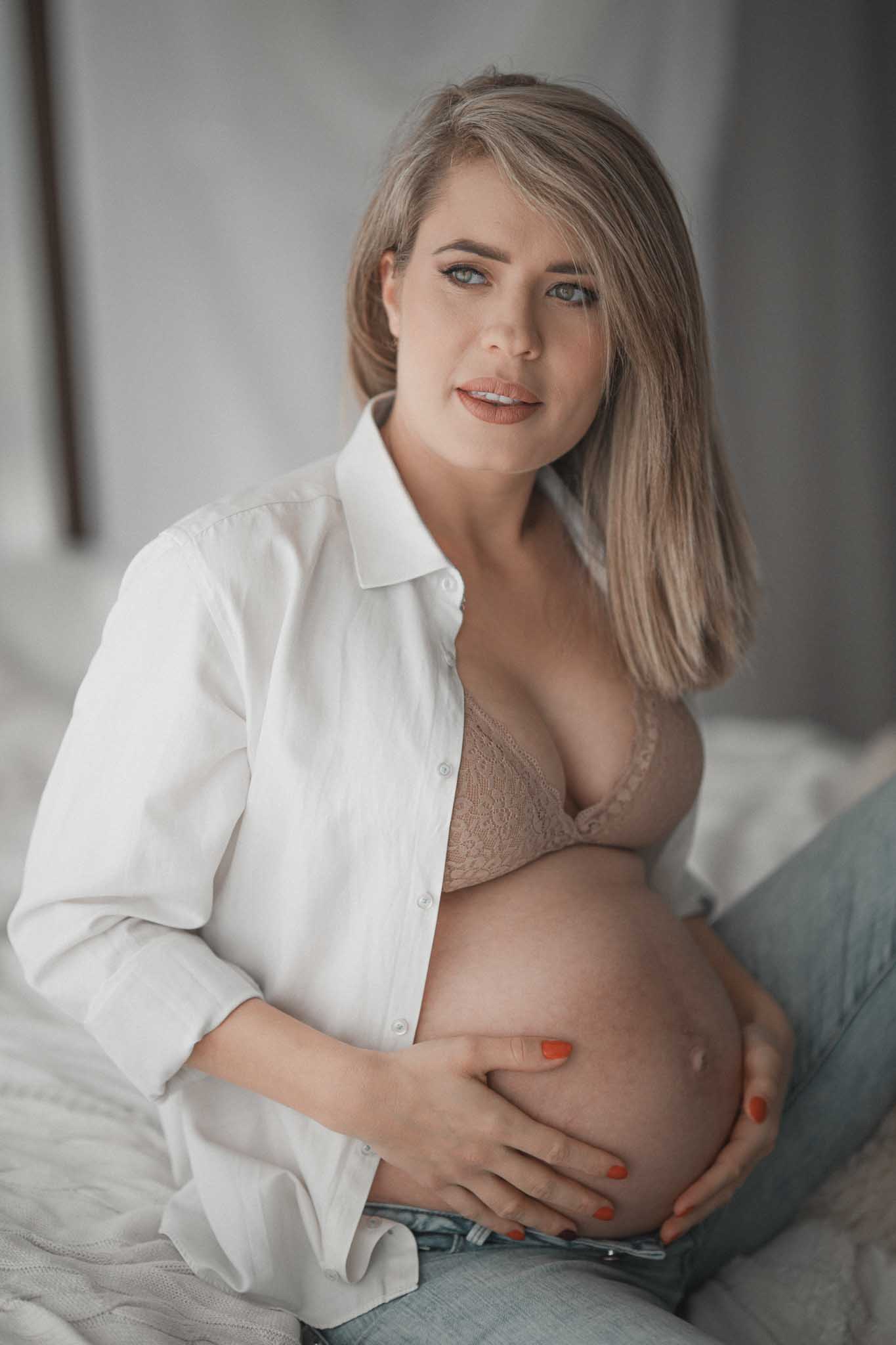 Agata-zatorska-fotografia-profoto-sesja-ciazowa_studio_lifestyle-gdansk-trojmiasto-kolektywne-studio-138
