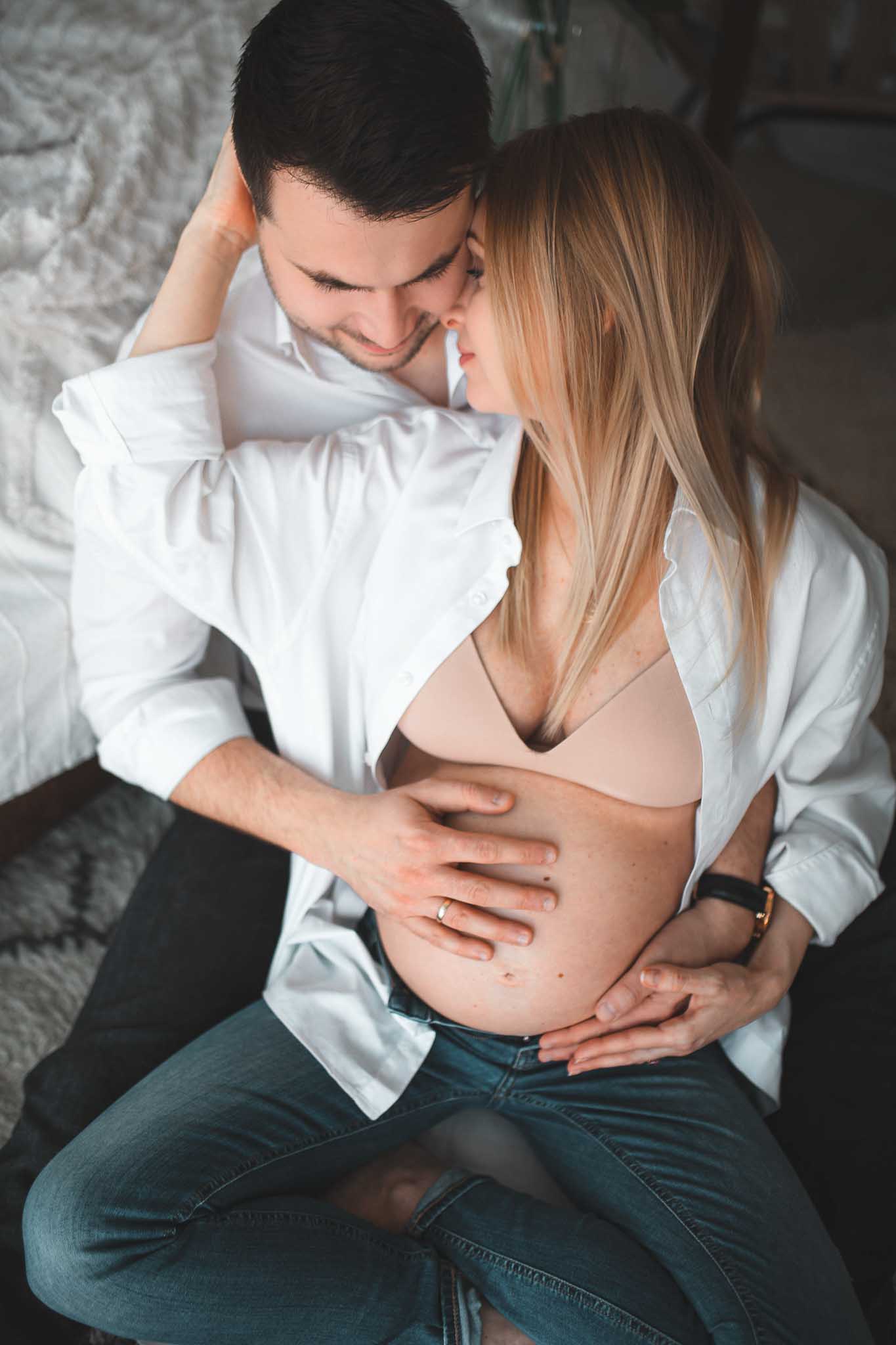 Agata-zatorska-fotografia-profoto-sesja-ciazowa_studio_lifestyle-gdansk-trojmiasto-kolektywne-studio-57